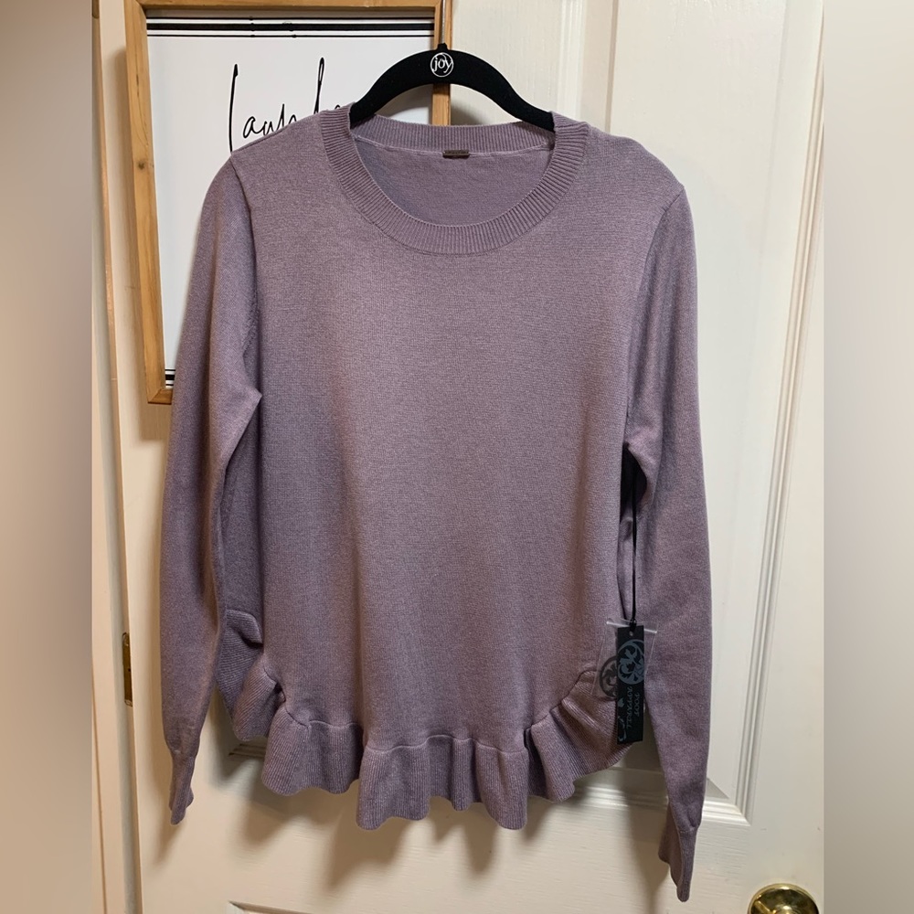 Poof! scoopneck sweater w/ ruffled hem  in light purple size medium New w: Tags